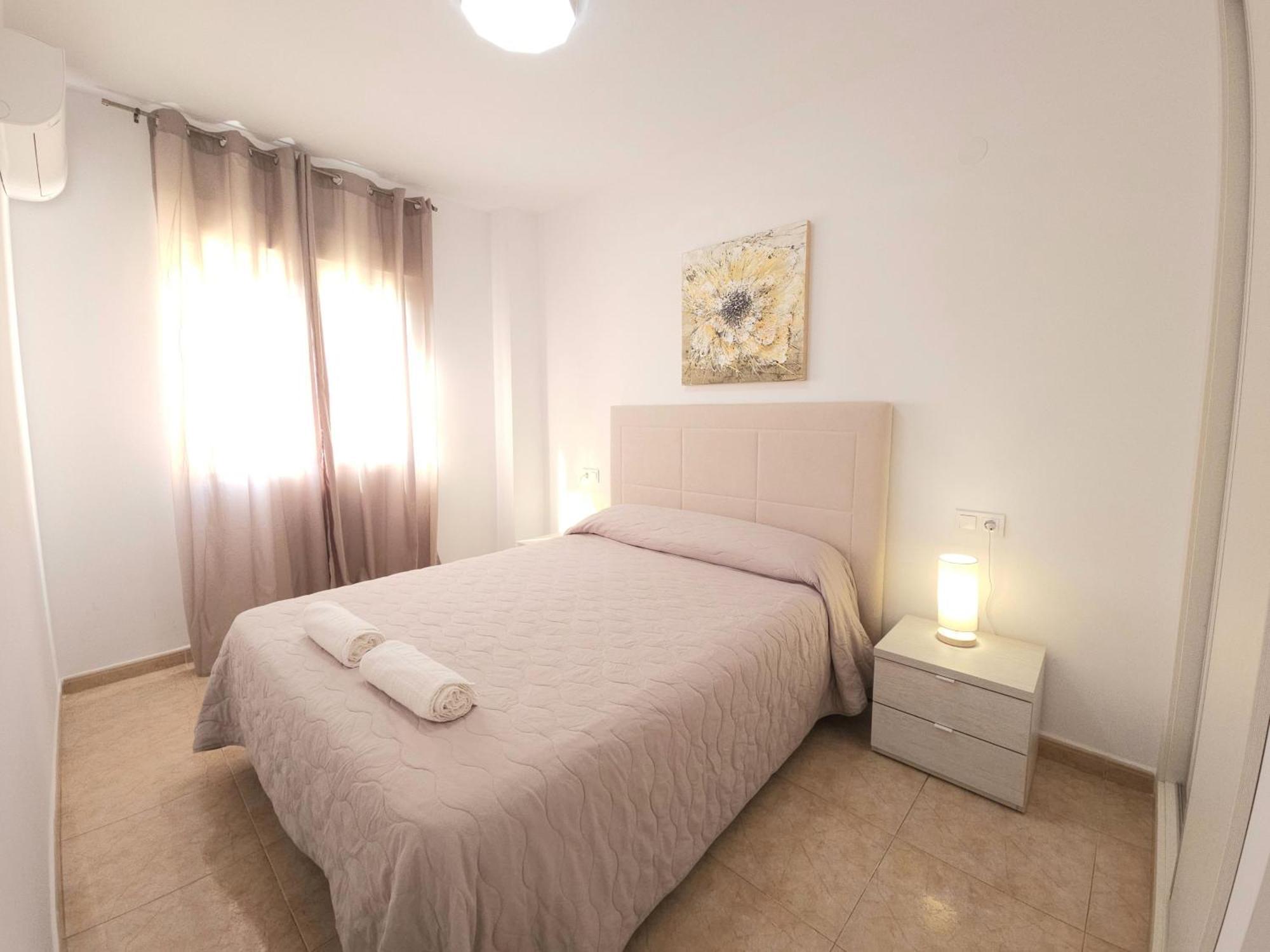 Apartamento Con Piscina, Parque Las Naciones, 또레비에하 외부 사진